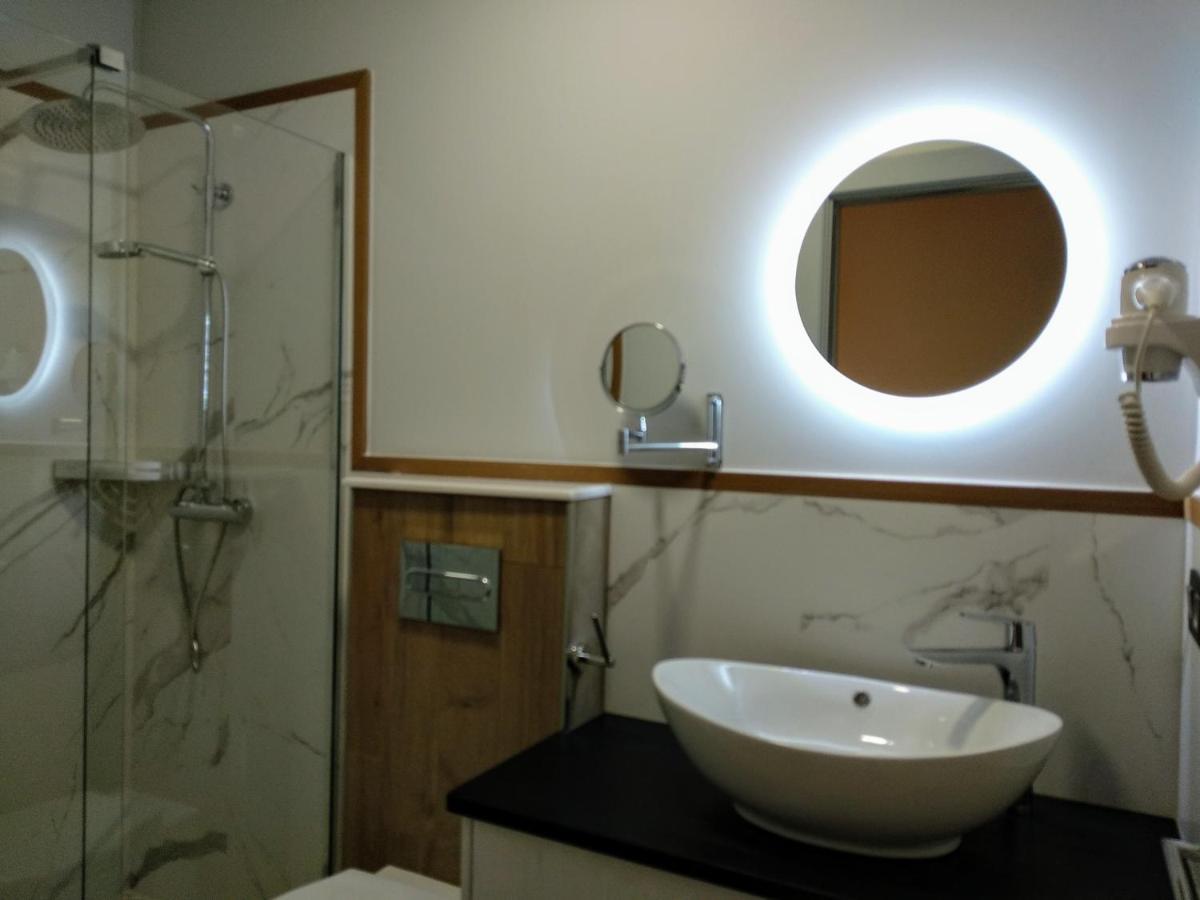 Hostal Canton Plaza Hospital de Órbigo Extérieur photo